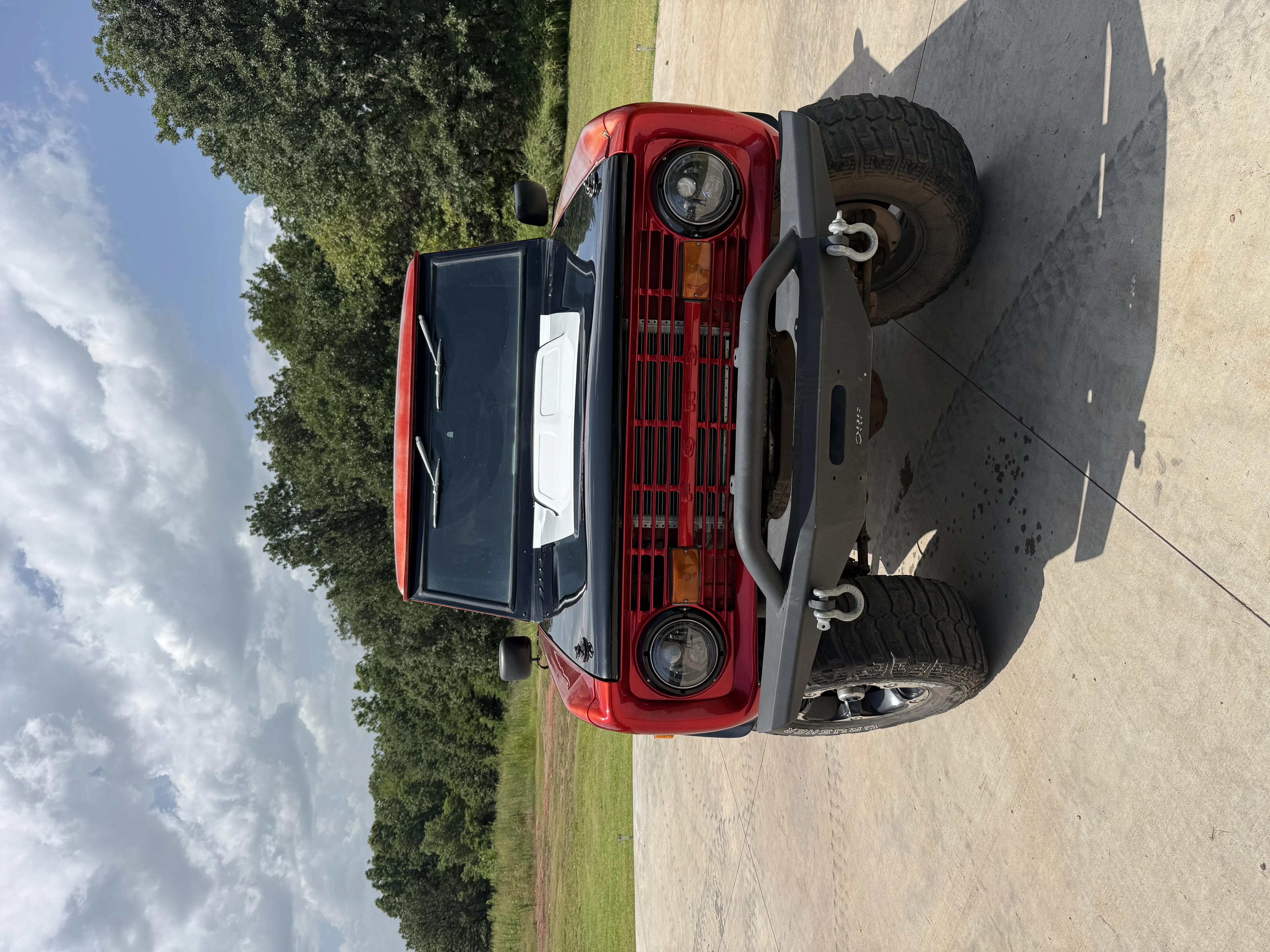 Ford-Bronco-2-door-1971-Red-Gray