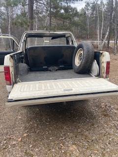 Ford-Bronco-4x4-1983