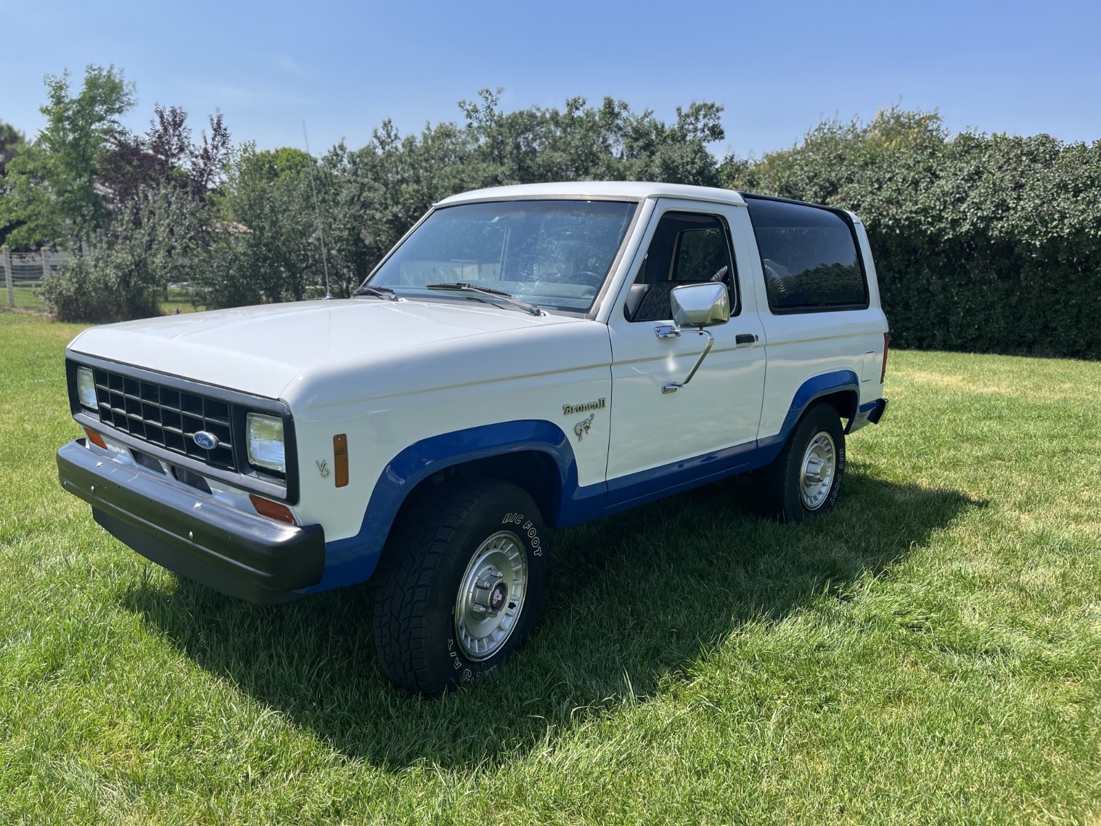 Ford-Bronco-II-1985-SUV-Blue