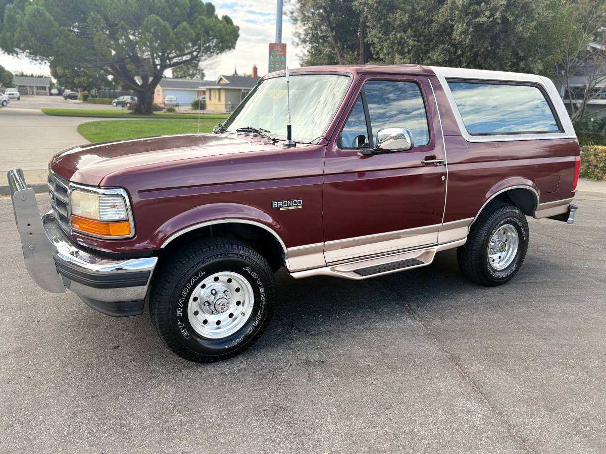 Ford-Bronco-eddie-bauer-4x4-1996-Red
