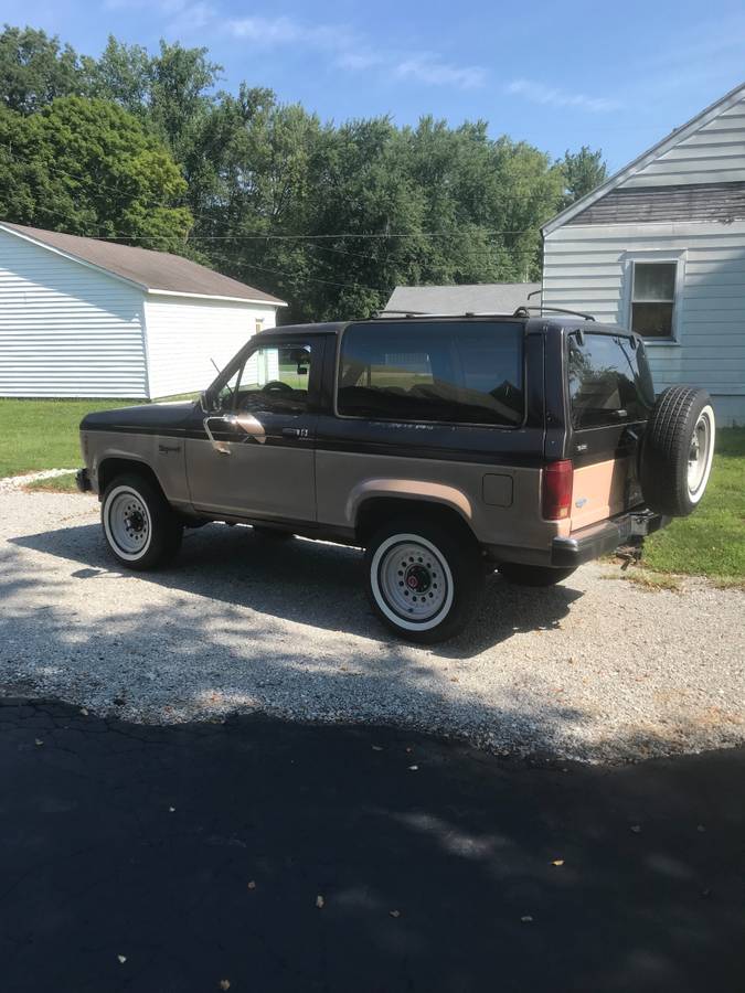 Ford-Bronco-ii-1988-brown