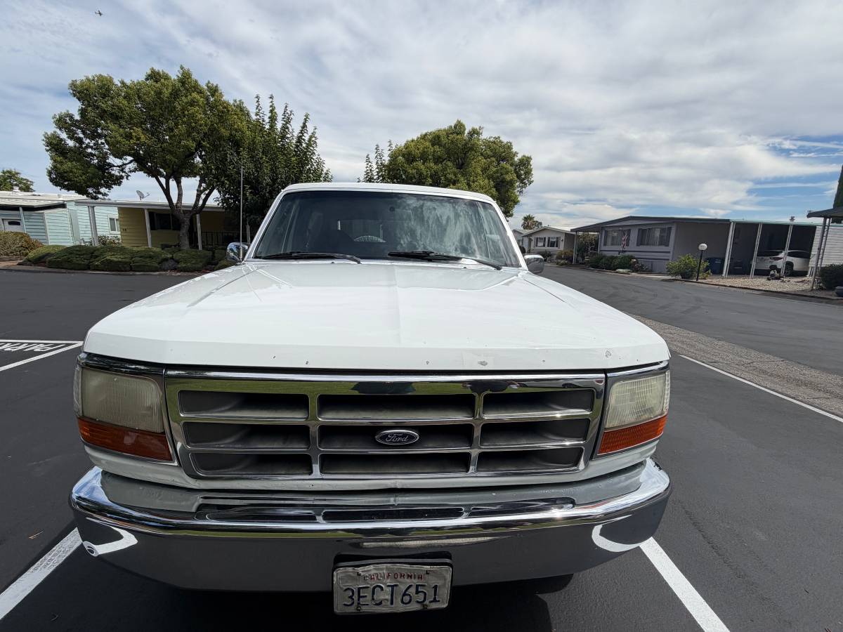 Ford-Bronco-xlt-1993-White
