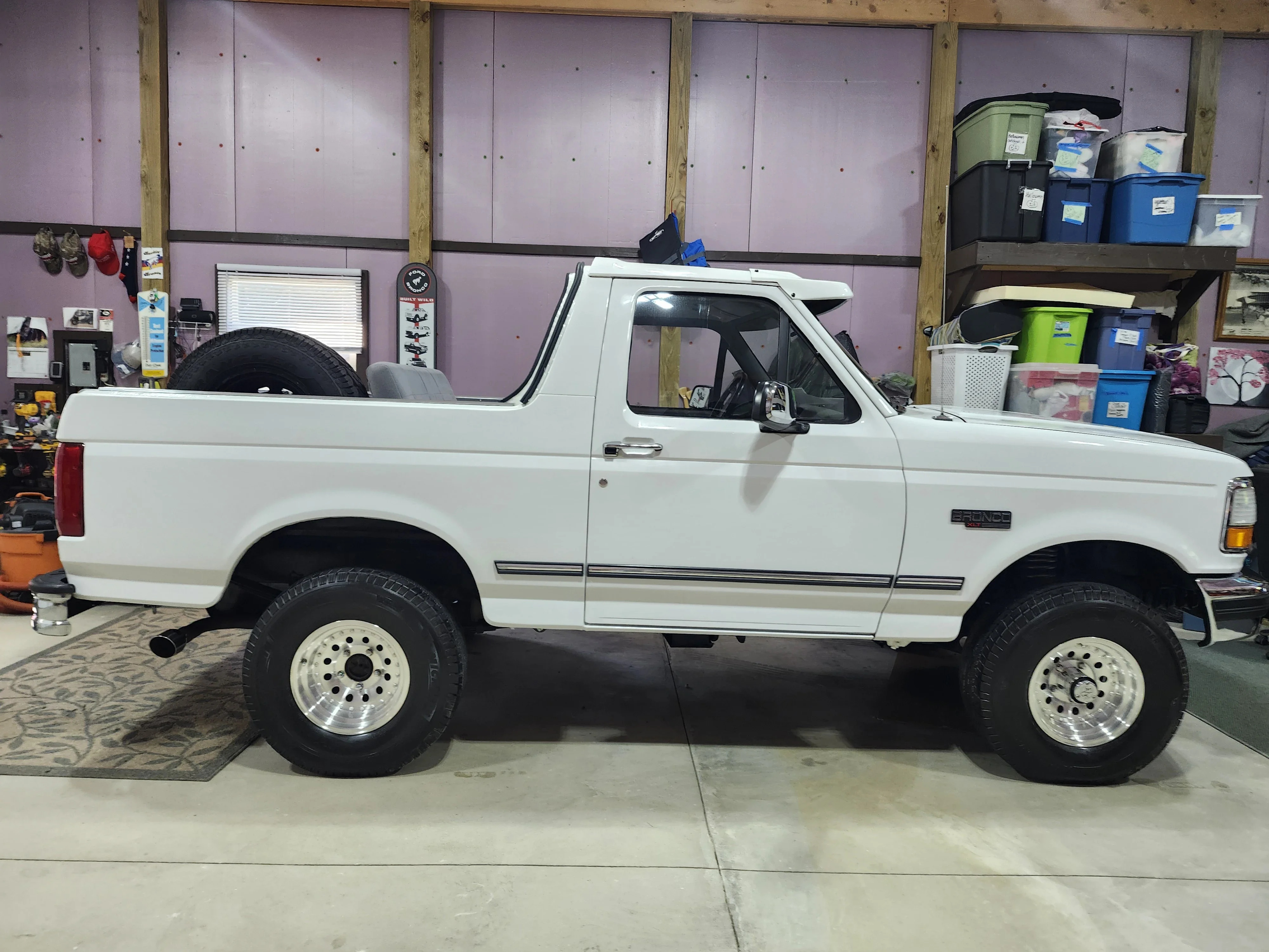 Ford-Bronco-xlt-1995-White-Gray