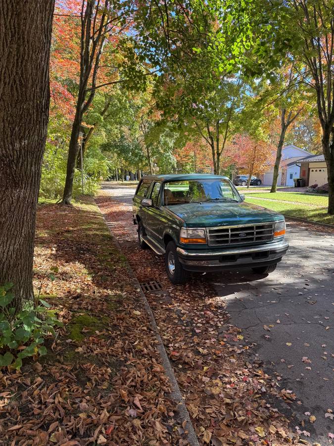 Ford-Bronco-xlt-1996-green