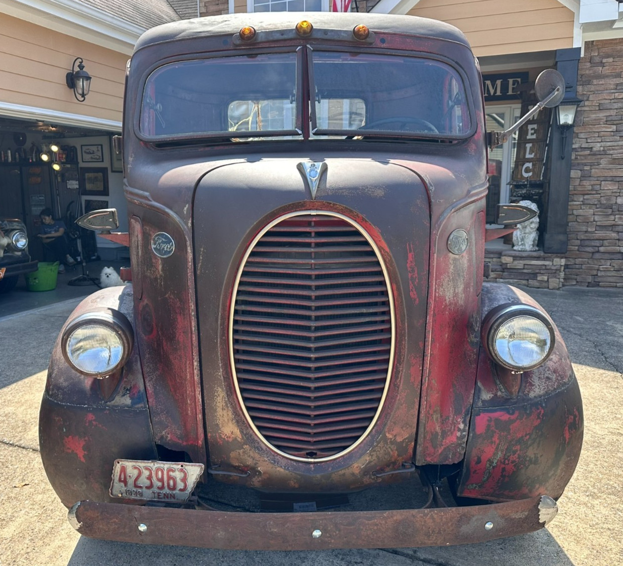 Ford-Cabover-COE-1939-Cab-Chassis-Red-with-Black-seats