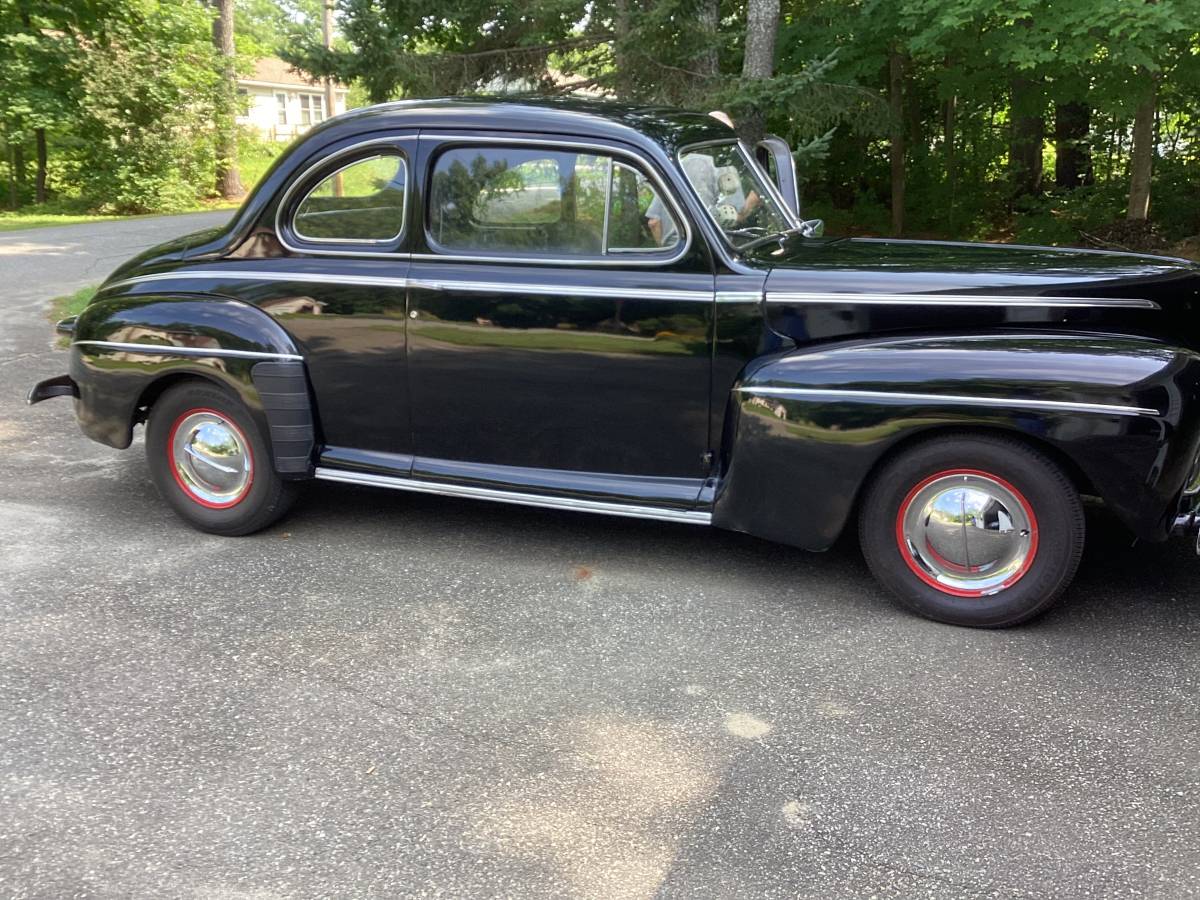 Ford-Club-coupe-1946-Black