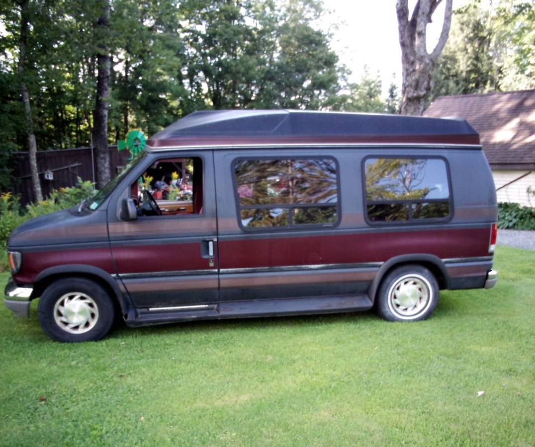Ford-Club-wagon-1995-custom