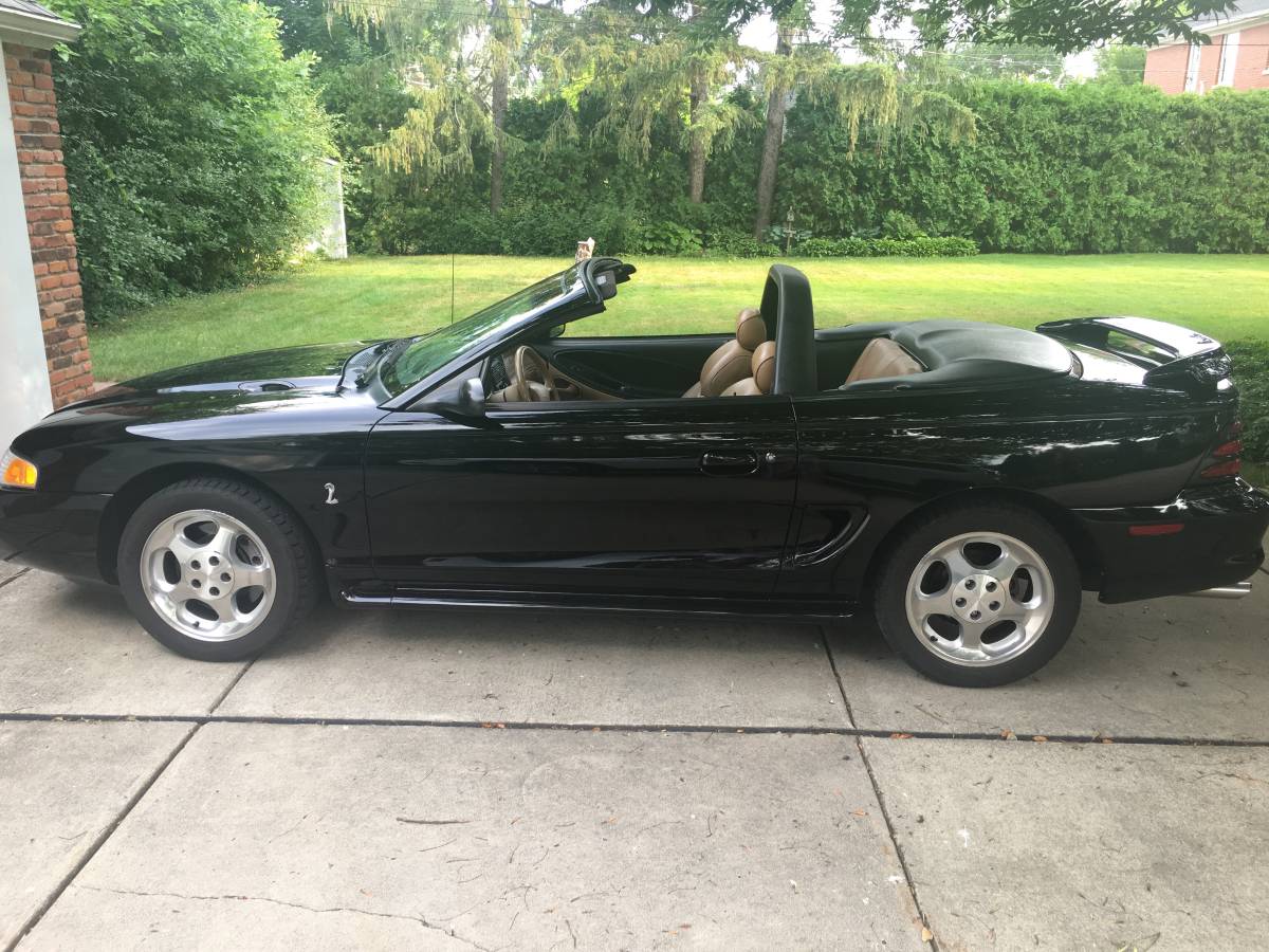 Ford-Cobra-svt-mustang-convertible-1995-black