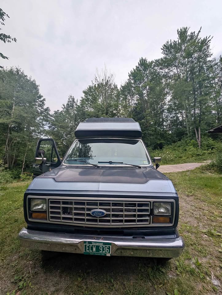 Ford-Conversion-van-1986