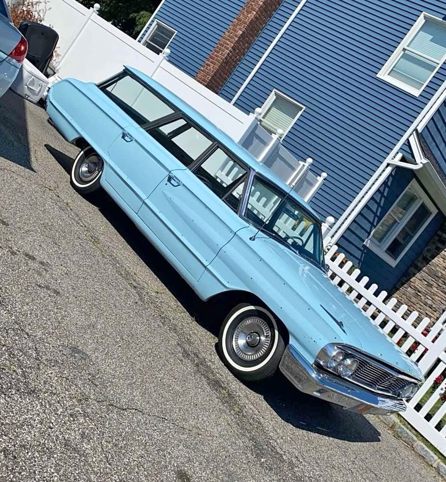 Ford-Country-Squire-1964-Wagon-Blue