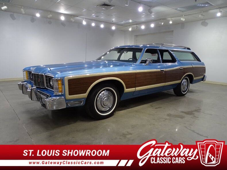 Ford-Country-squire-1973-Blue-And-White-Blue