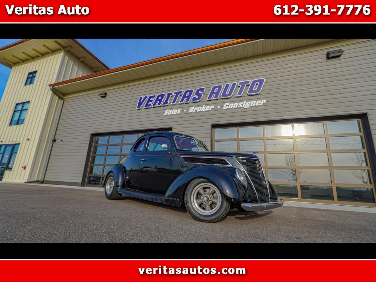 Ford-Coupe-1937-Classic-Car-Red