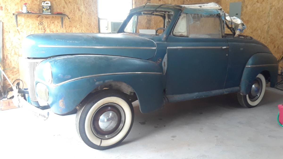Ford-Covertible-1941-blue