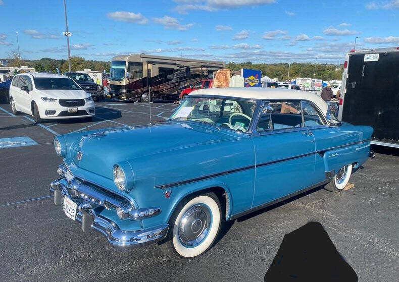 Ford-Crestline-1954-Blue-Metallic-White
