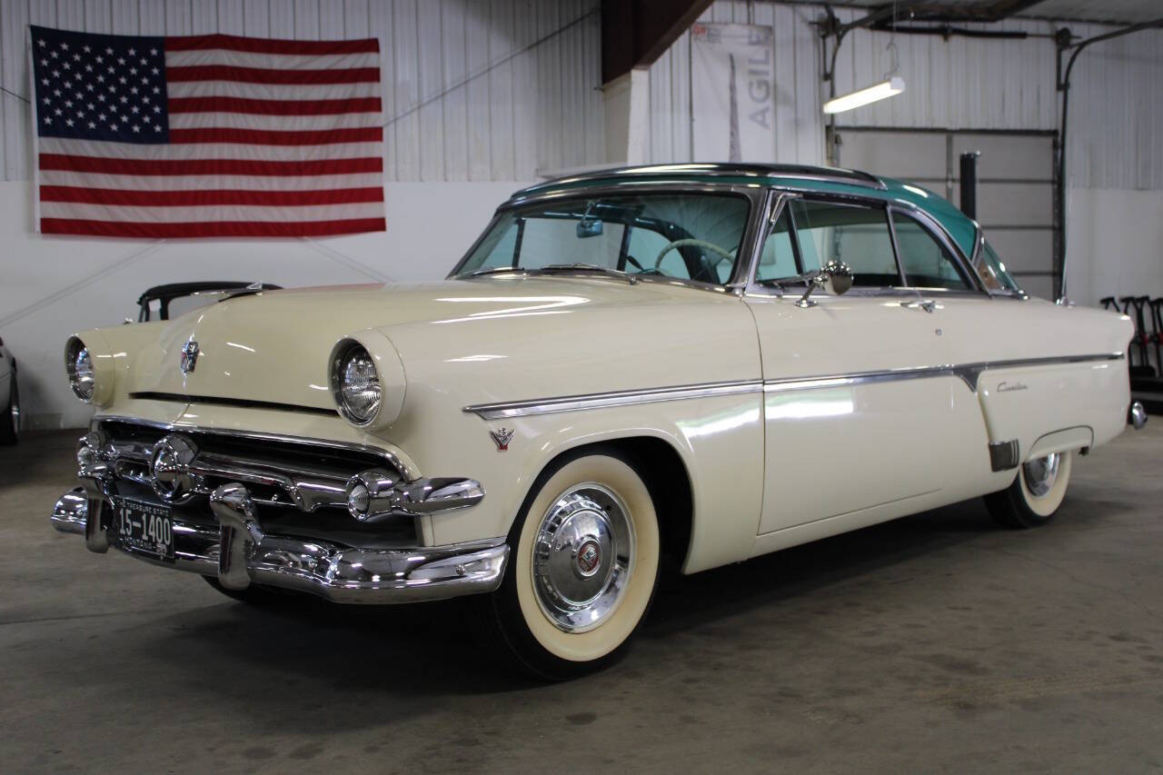Ford-Crestline-1954-Cream-Gray