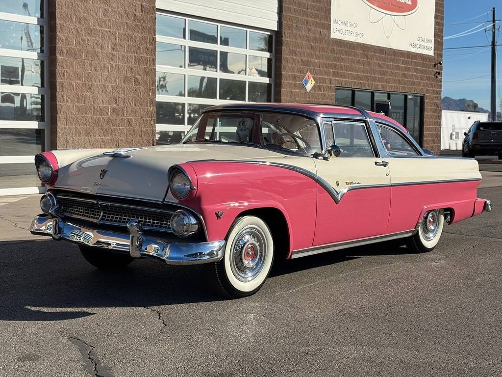 Ford-Crown-victoria-1955-custom