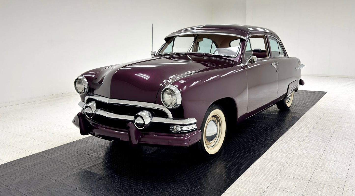 Ford Custom Deluxe 1951