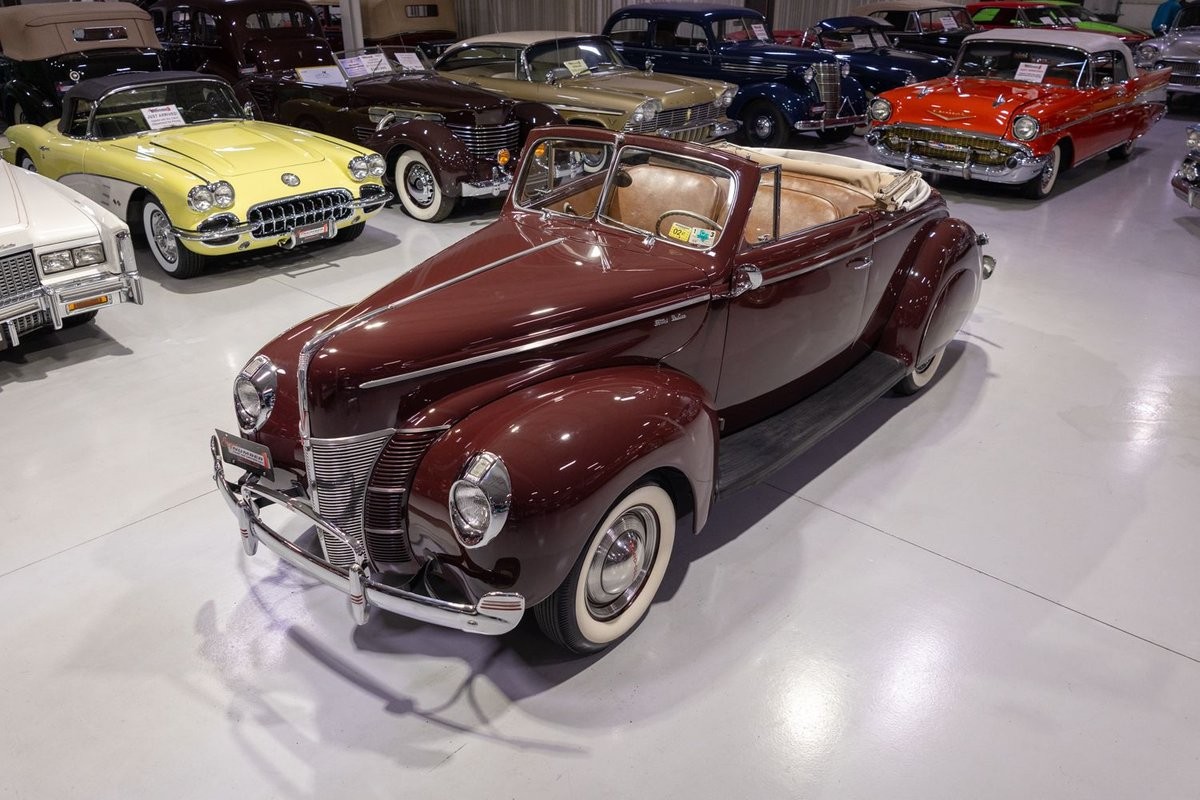 Ford DeLuxe Convertible Coupe 1940