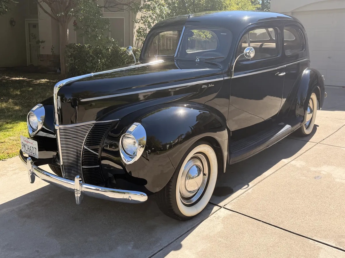 Ford-Deluxe-1940