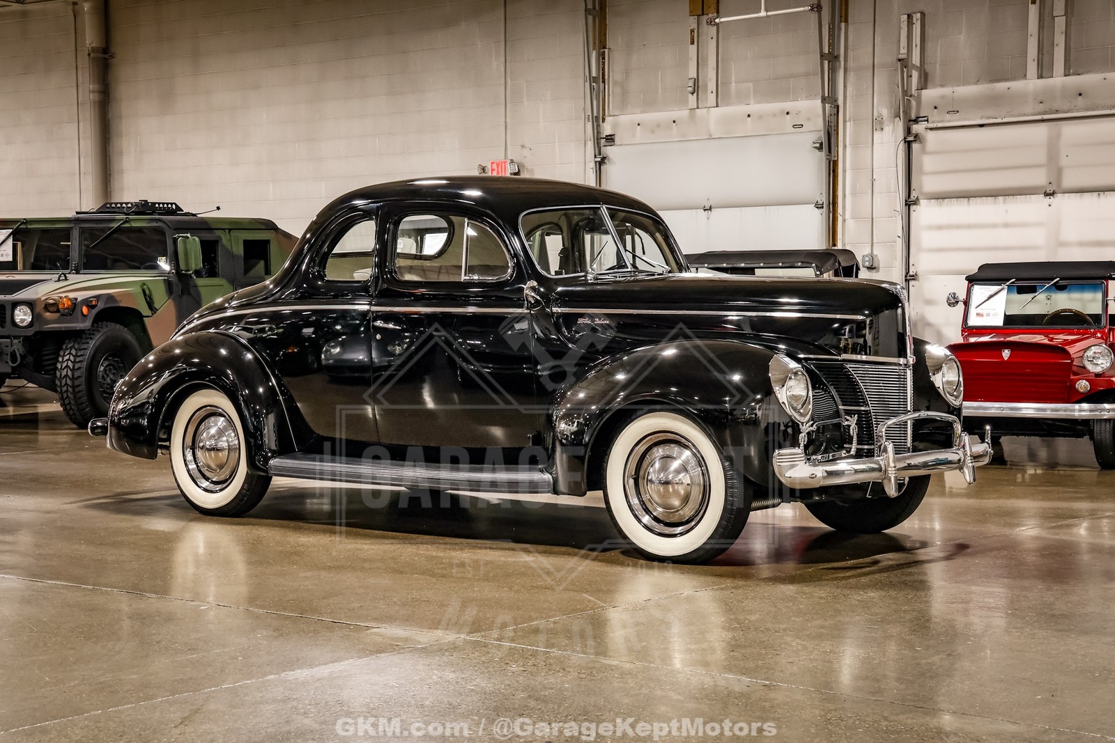 Ford-Deluxe-1940-Gray