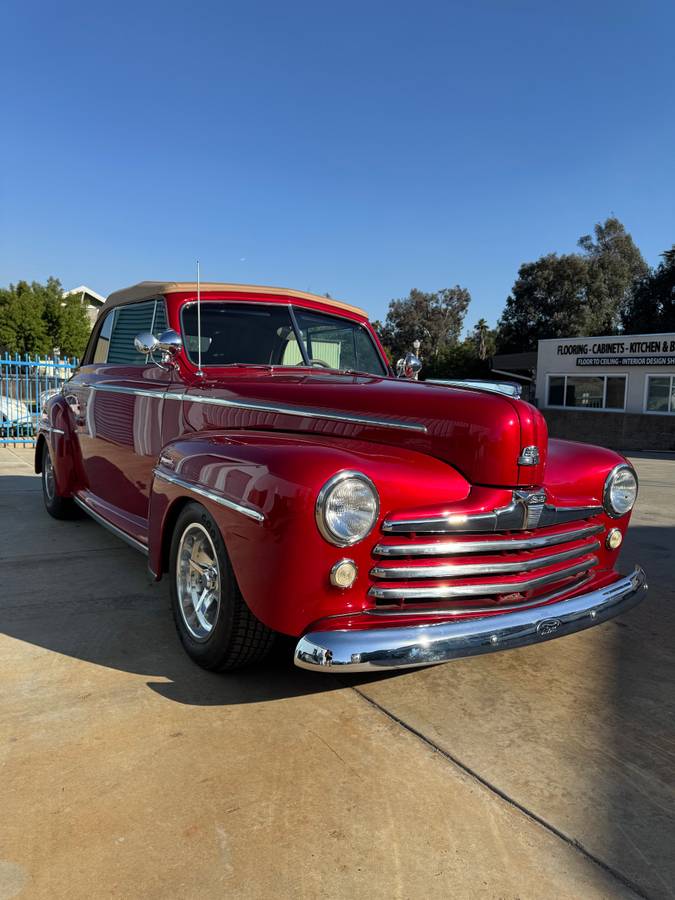 Ford-Deluxe-convertible-1948