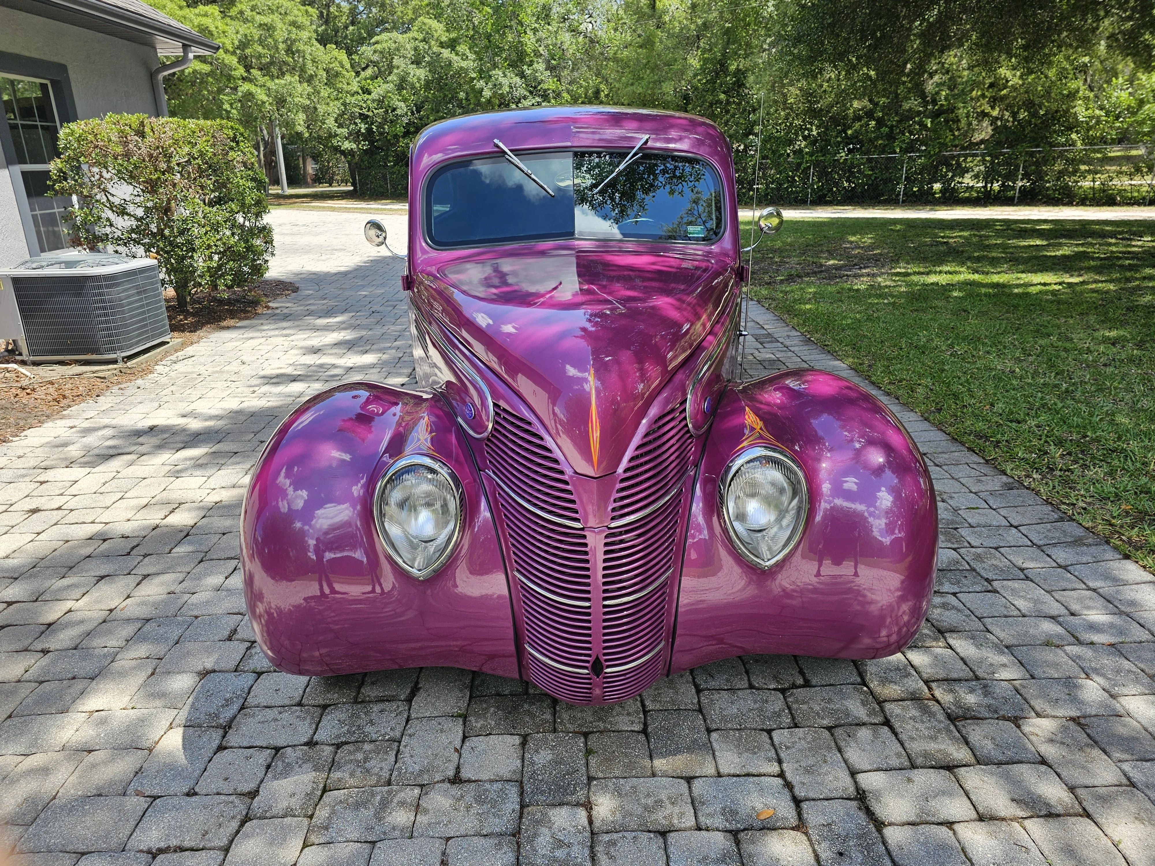 Ford-Deluxe-tudor-1939-Purple-Gray