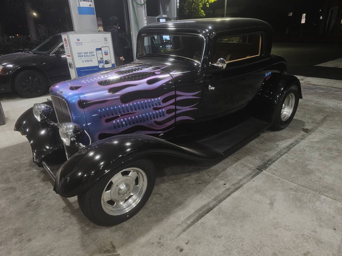 Ford-Deuce-coupe-1932-custom