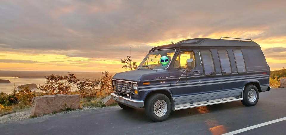 Ford-E-150-1987