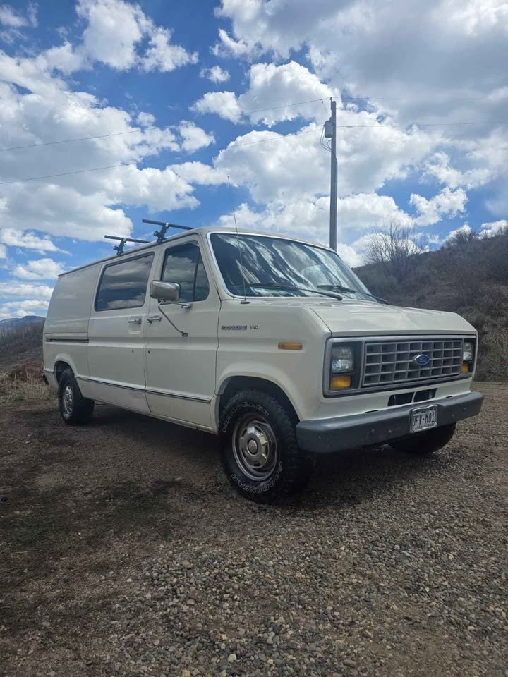 Ford-E-150-1989