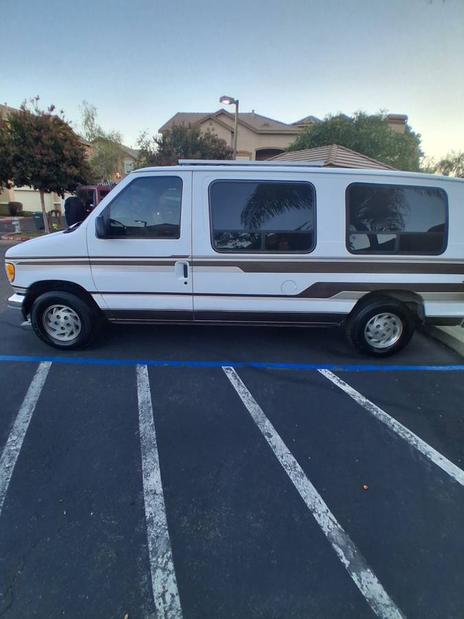 Ford-E-150-1993