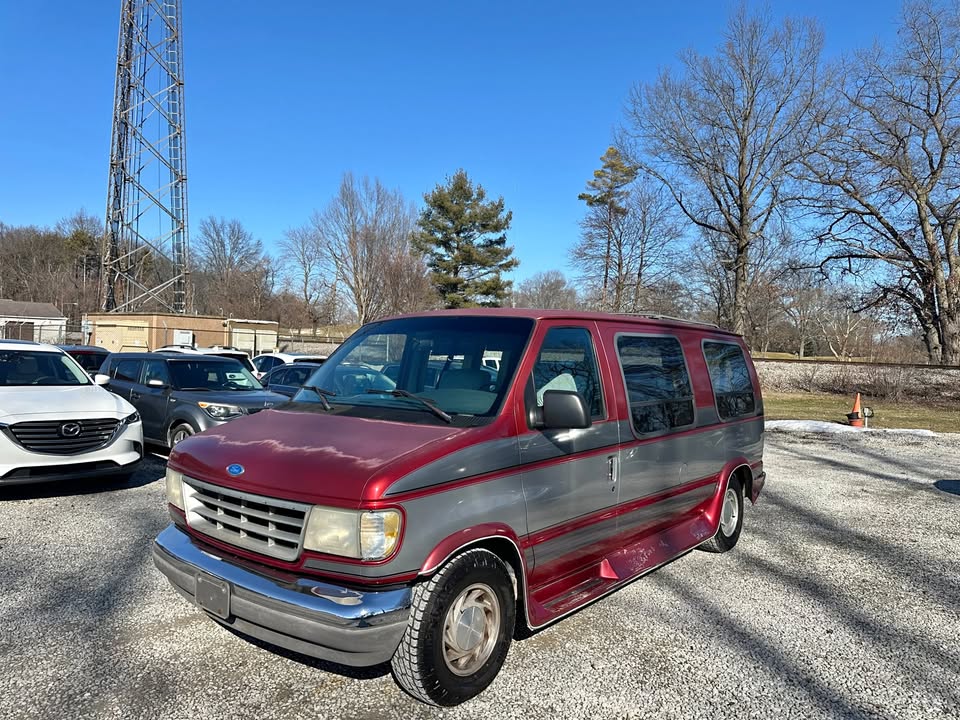 Ford-E-150-conversion-van-1996