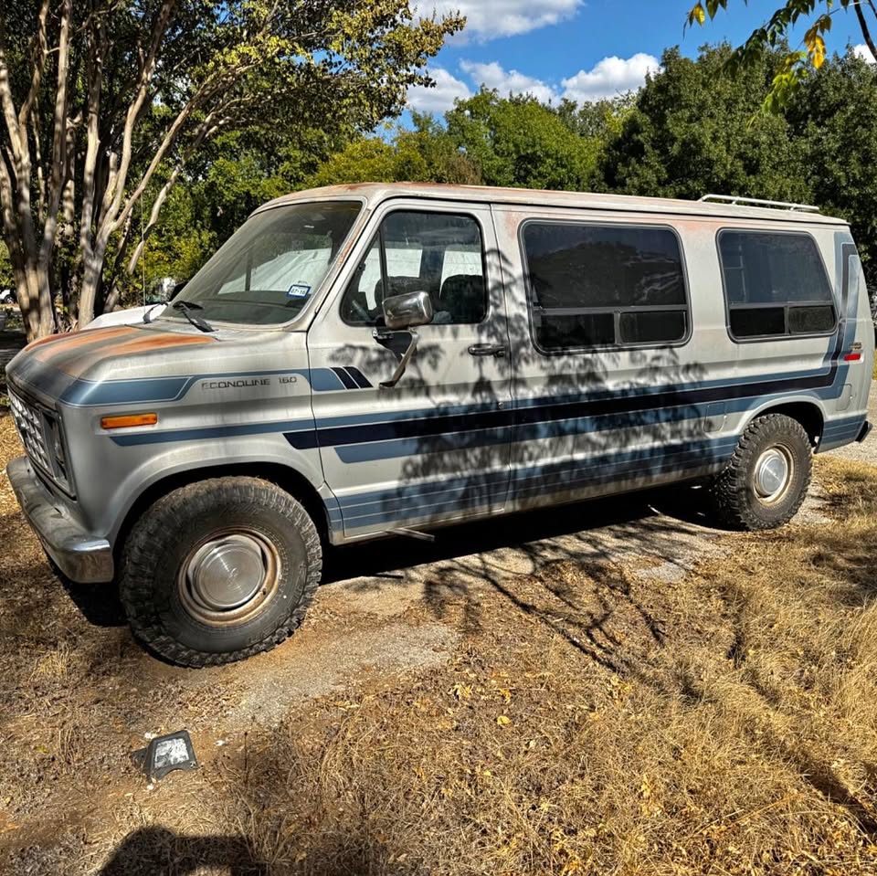 Ford-E-150-econoline-5.0-1989