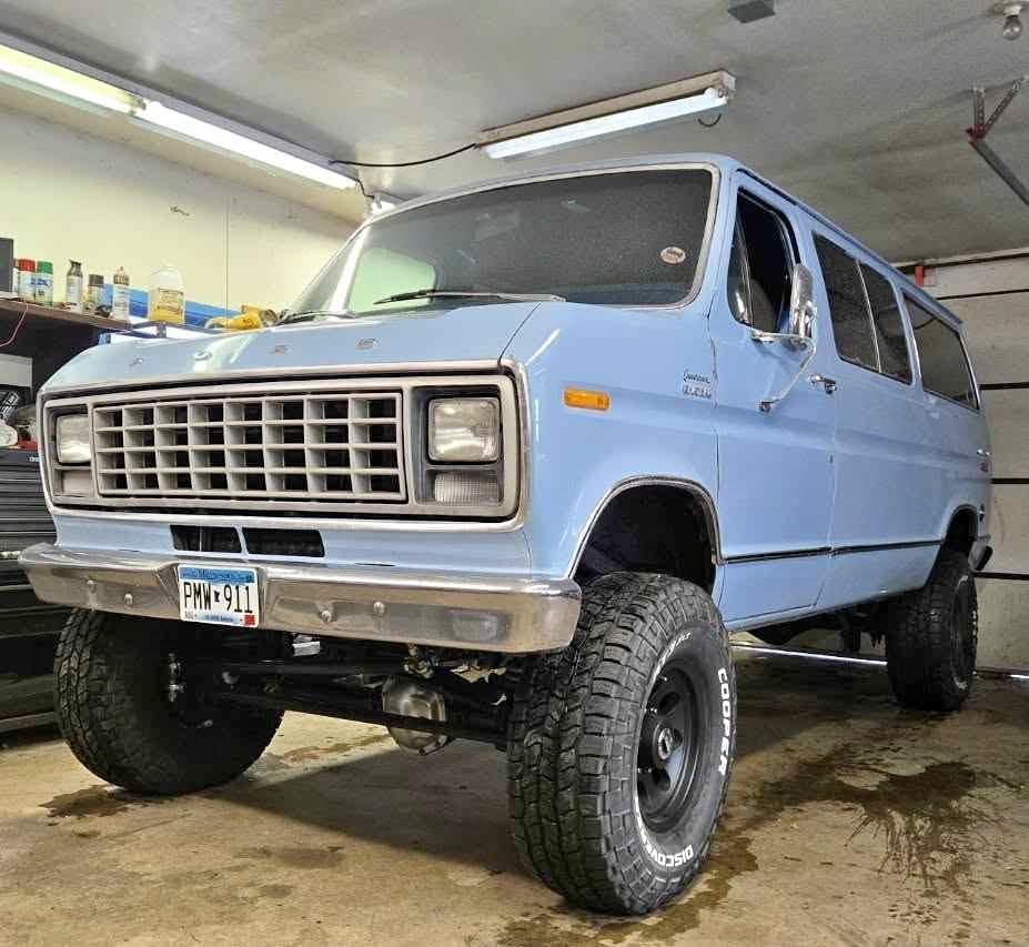 Ford-E-250-1979