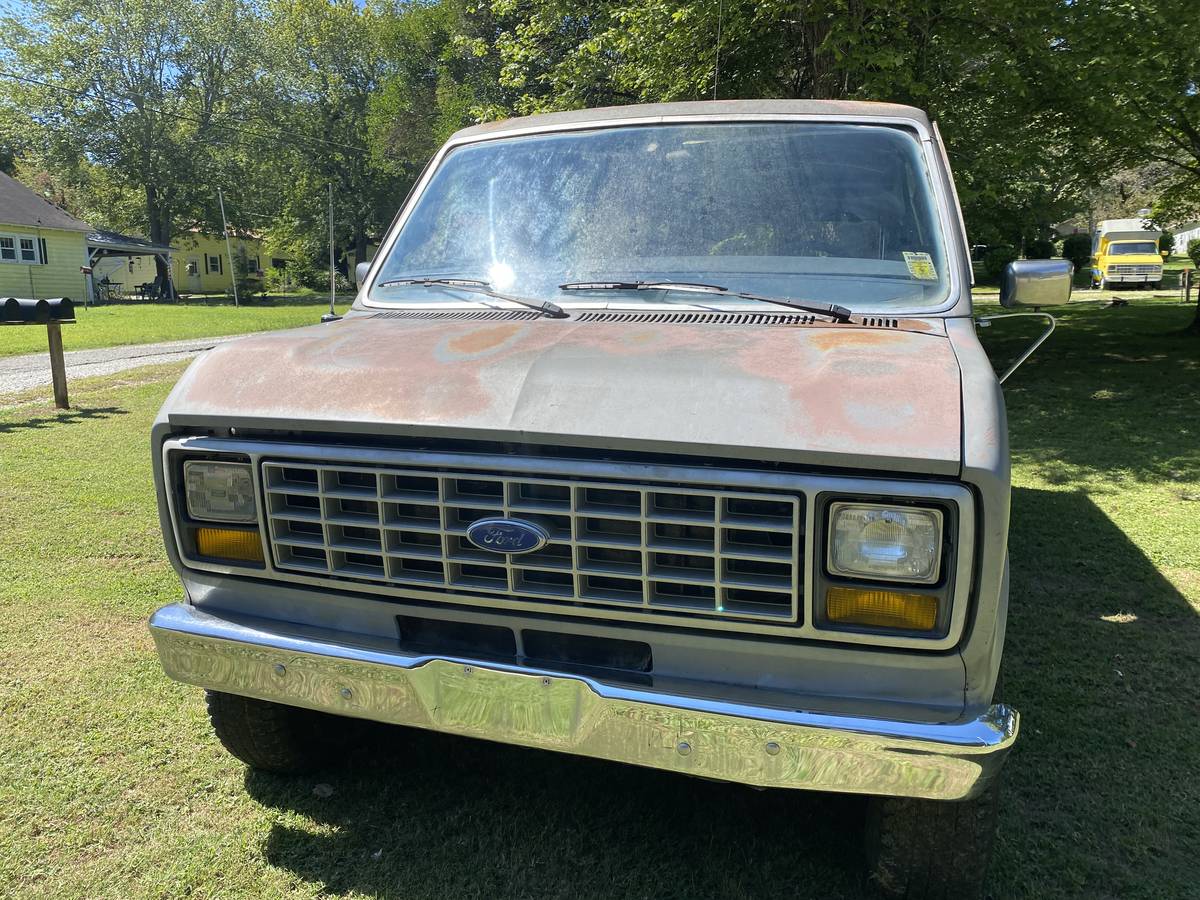 Ford-E-250-1987