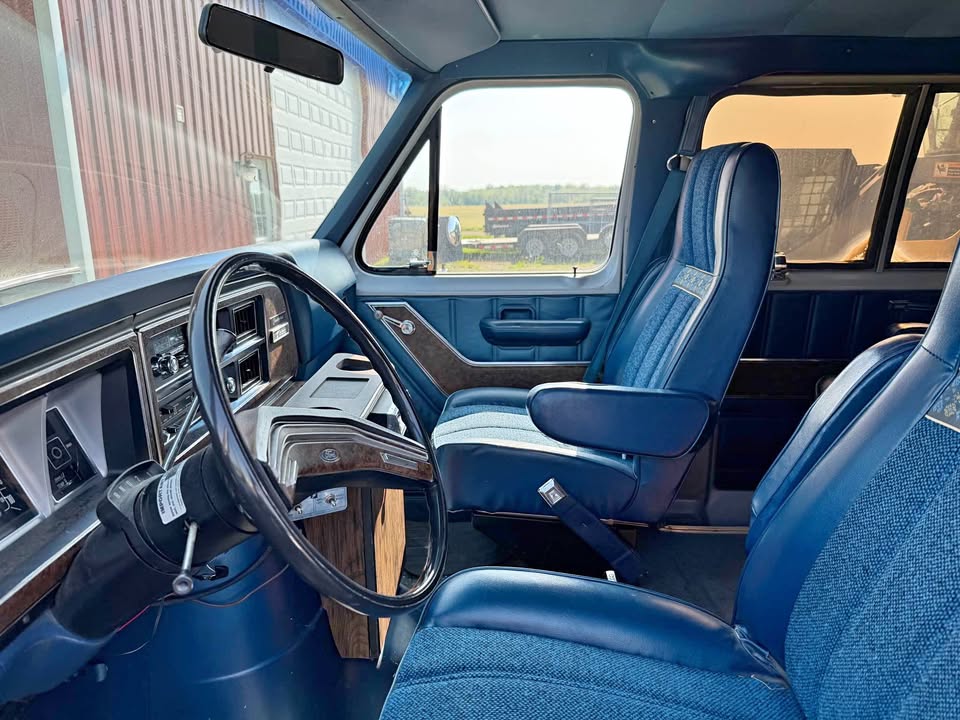 Ford-E-350-1978