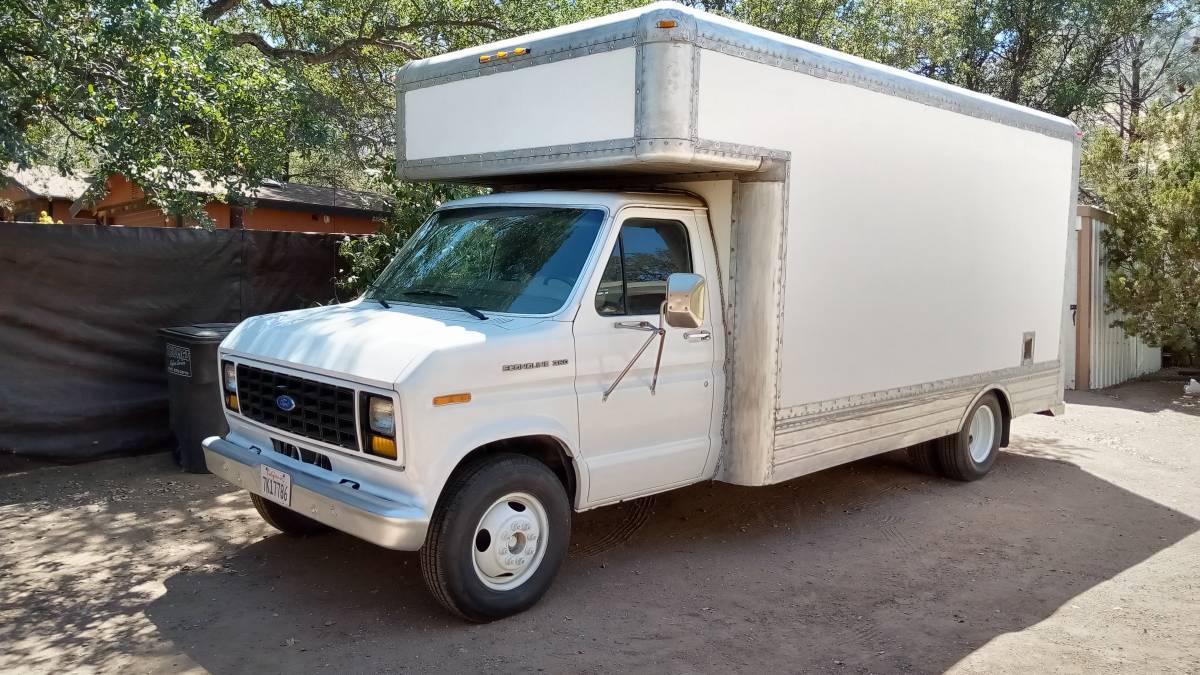 Ford-E-350-1988-white