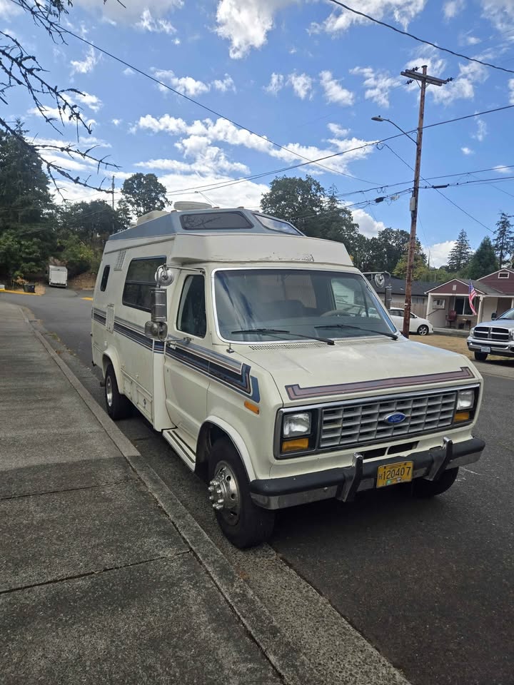 Ford-E-350-1990