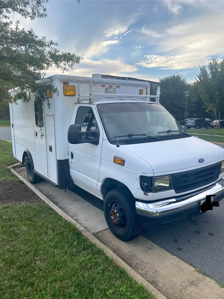 Ford-E-350-1993