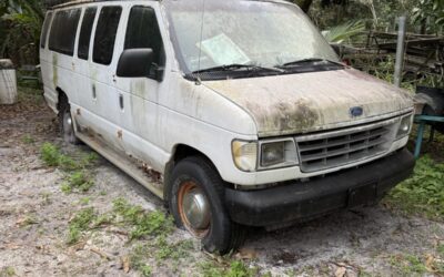Ford E-350 Econoline Club Wagon 1994