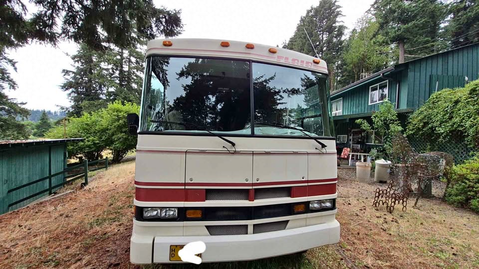 Ford-E-350-cutaway-1990