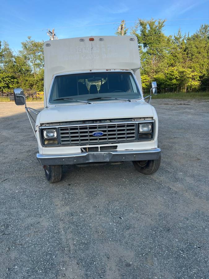 Ford-E-350-econoline-1990