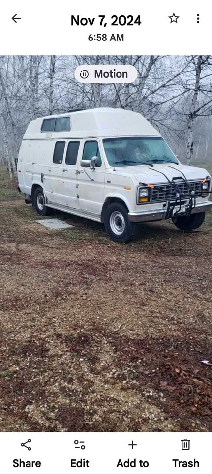 Ford-E-350-one-ton-1985