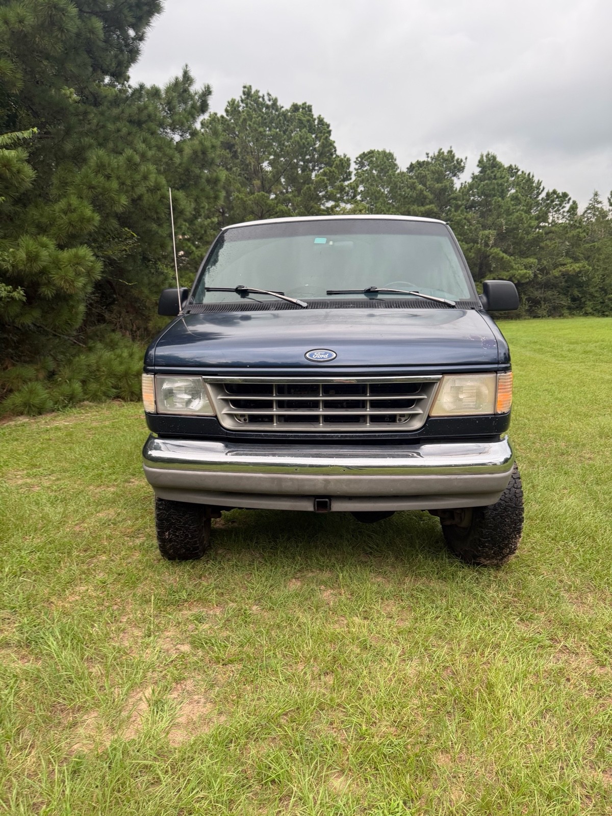 Ford-E-Series-Van-1993