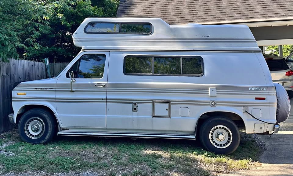 Ford-E150-1989