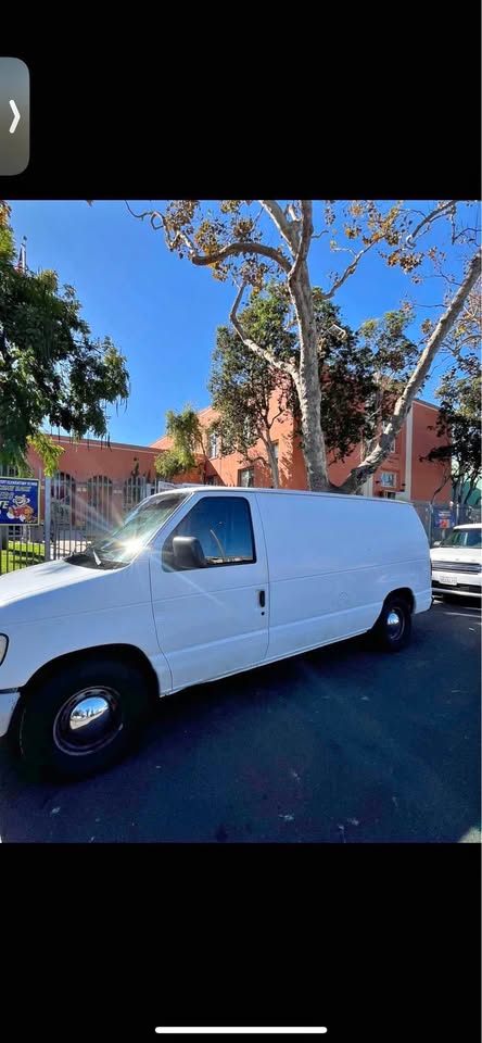 Ford-E150-cargo-1993
