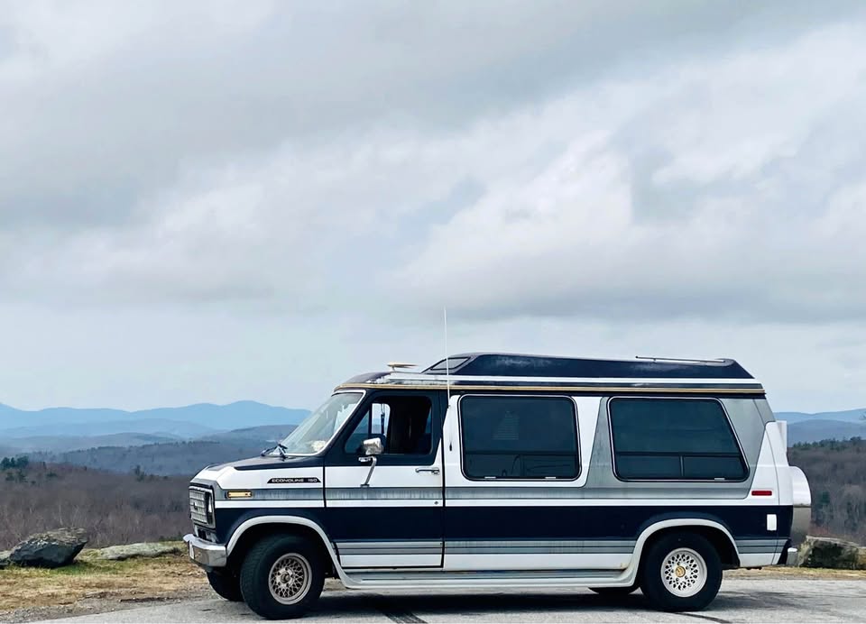 Ford-E150-passenger-1989