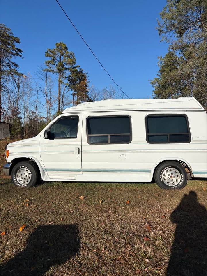 Ford-E150-passenger-1992