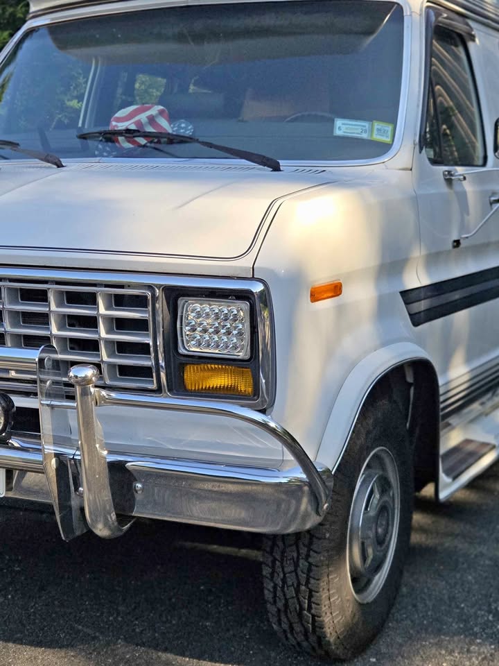 Ford-E250-1991