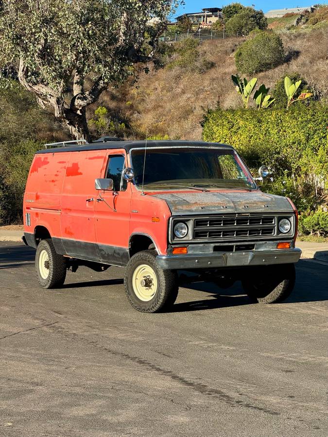 Ford-E250-econoline-1977
