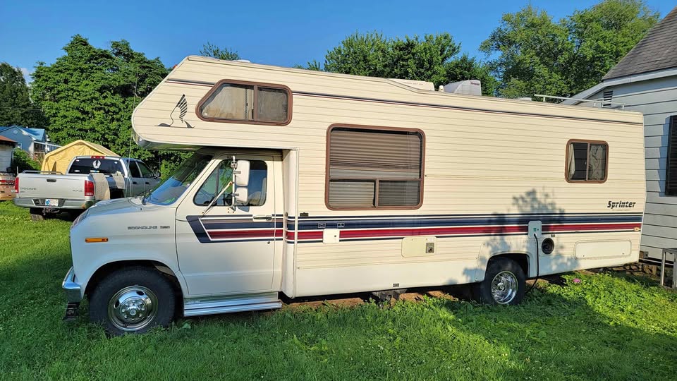 Ford-E350-1987